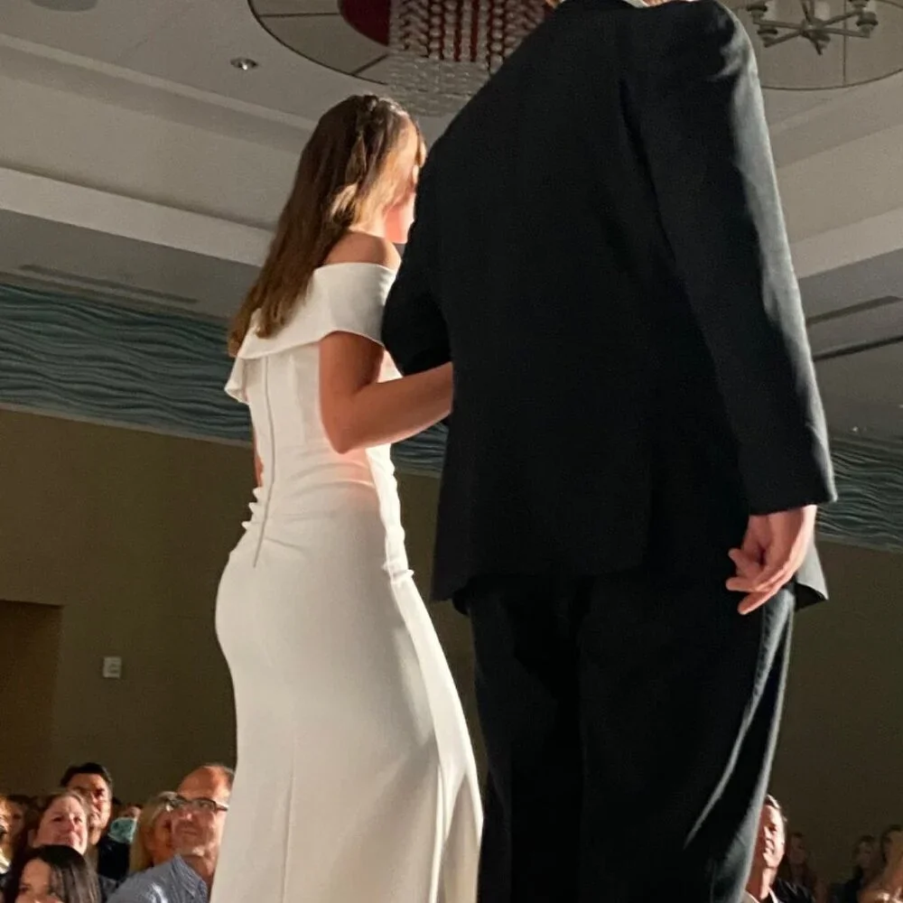 AQUA Off-the-Shoulder Scuba Crepe Gown - Exclusive NWT White Ivory Size 6 - Picture 3 of 7